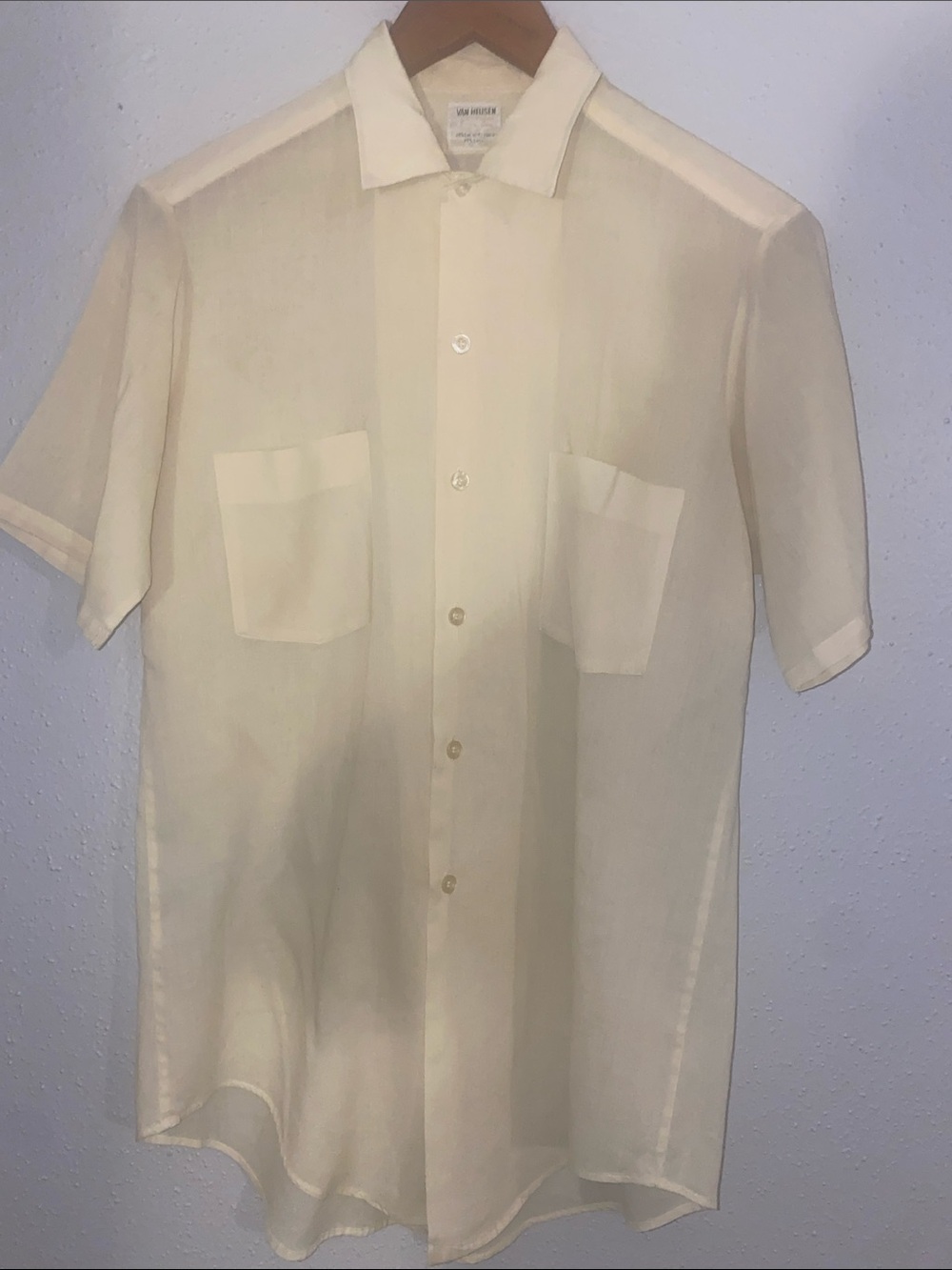 Vintage Van Heusen Cream Short-Sleeve Button-Down Shirt